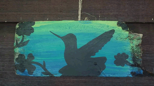 Hummingbird  painting on driftwood - Island Art by Yotigo